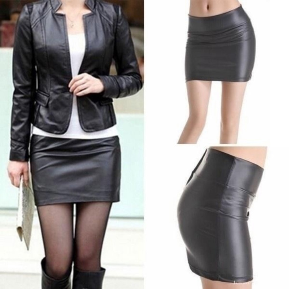 Black vegan leather mini skirt 🖤👌🏼 NWOT